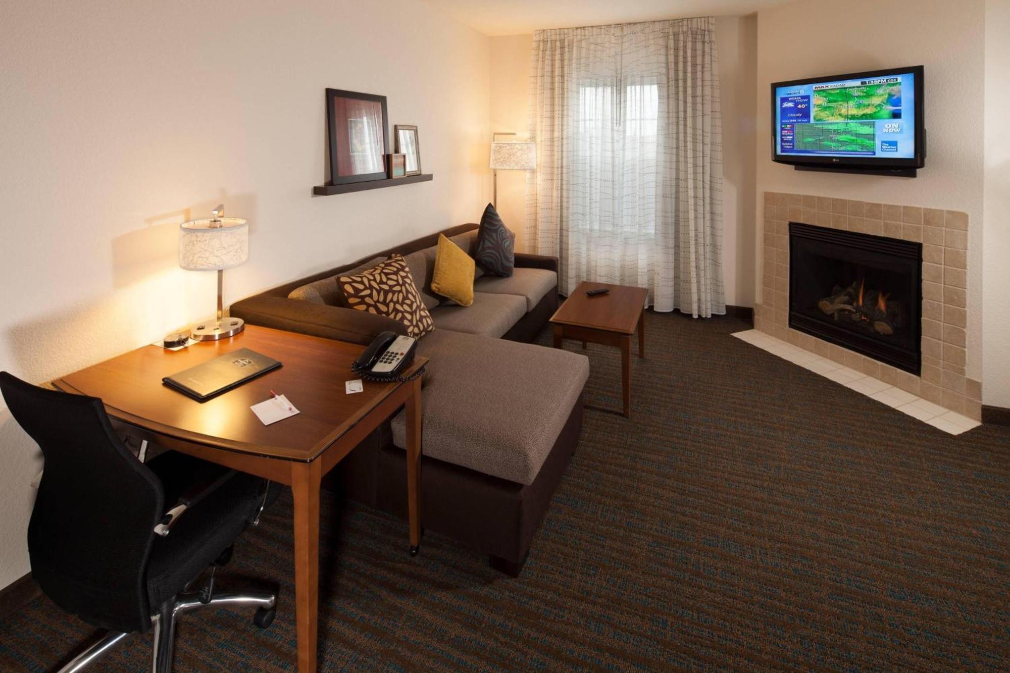 Residence Inn By Marriott Wichita East At Plazzio Exterior foto